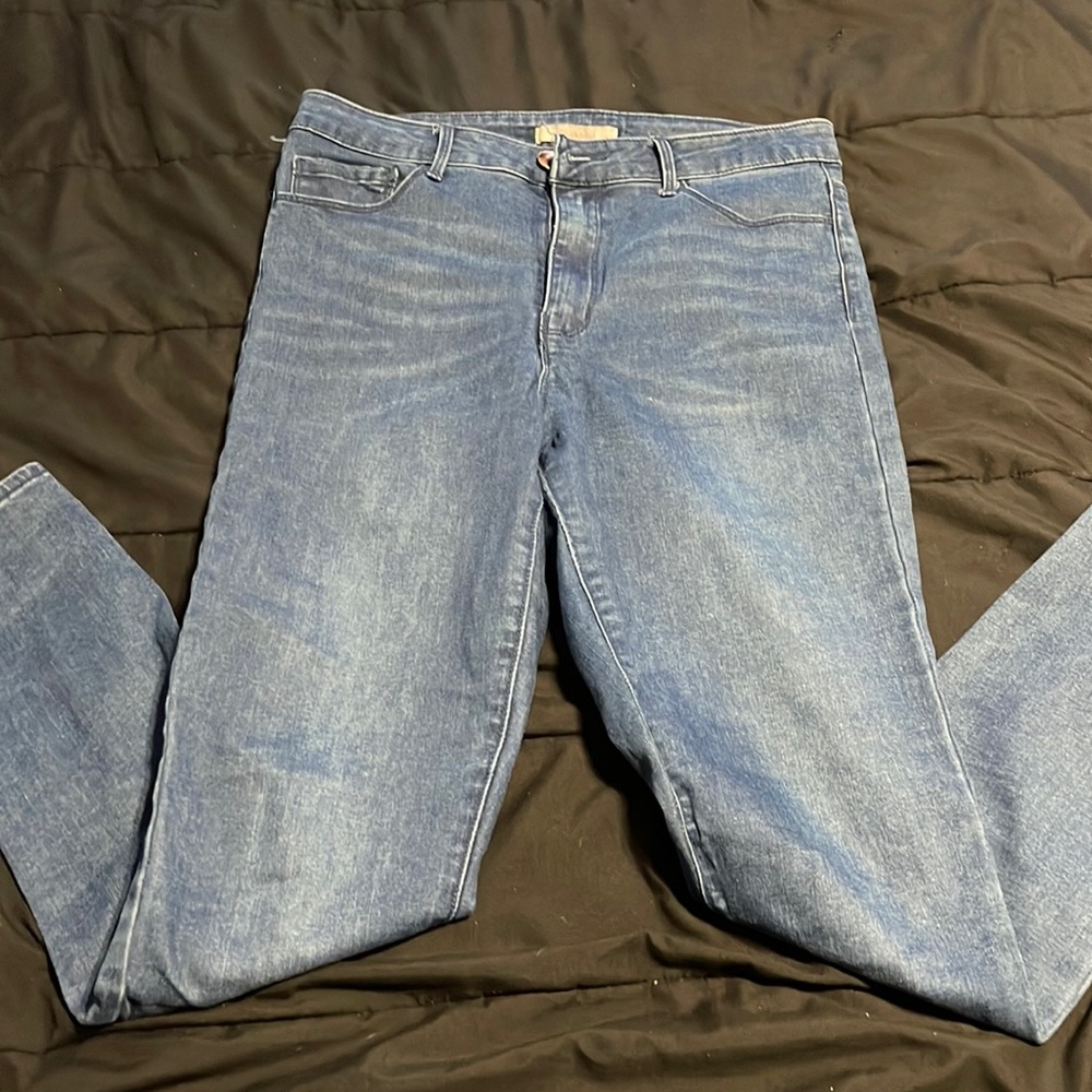 Forever 21, blue jeans size 29